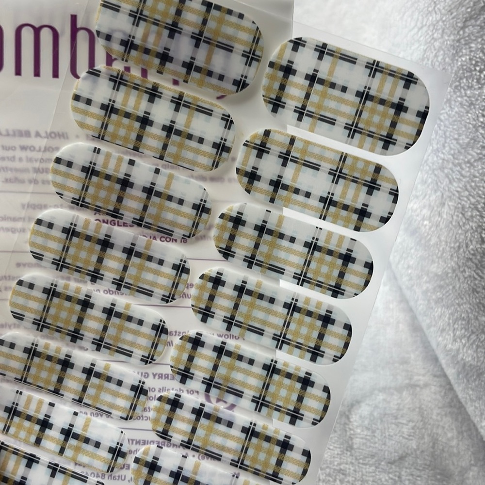 Jamberry Nail Wraps - Mad for Plaid